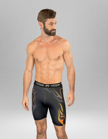SHORT DE COMPRESSÃO VENUM GIANT FIRE UNMATCHED EDITION