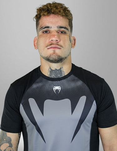 CAMISETA VENUM ATTACK