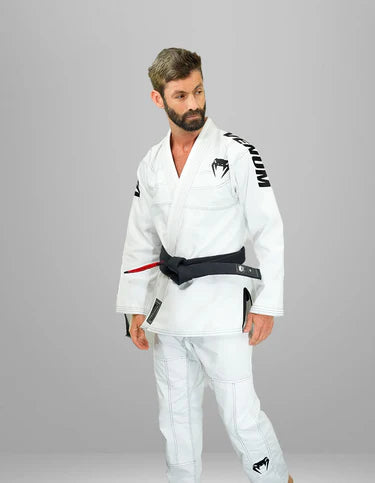 Combo Venum BJJ ICE - Kimono Competidor + Rash Manga Curta por 699,00