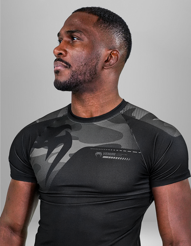 RASHGUARD VENUM GIANT TITAN - MANGA CURTA