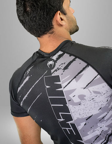 RASHGUARD VENUM GIANT CLASSIC IMPACT - MANGA CURTA