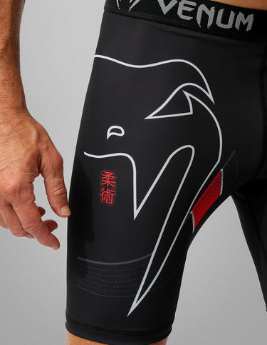 SHORT COMPRESSÃO VENUM BLACK BELT DARK